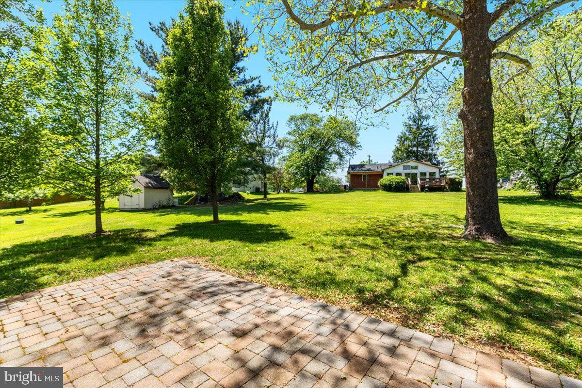 849 Village Court photo 38