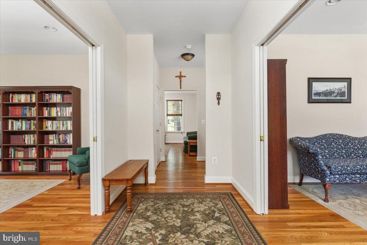 849 Village Court photo 8