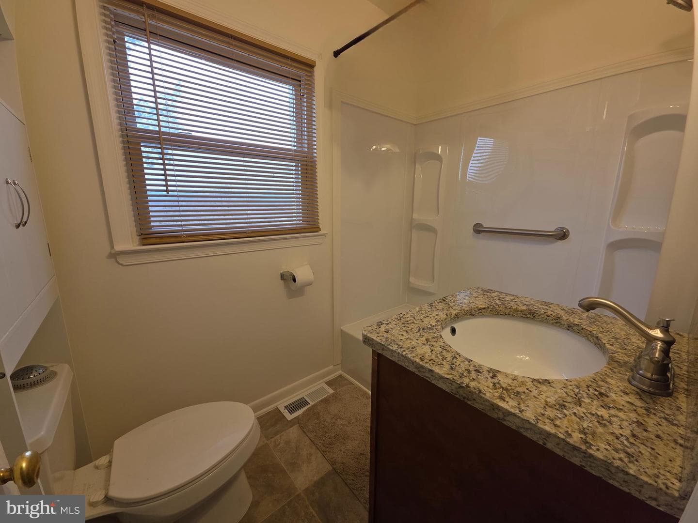 368 W 9th Street photo 9