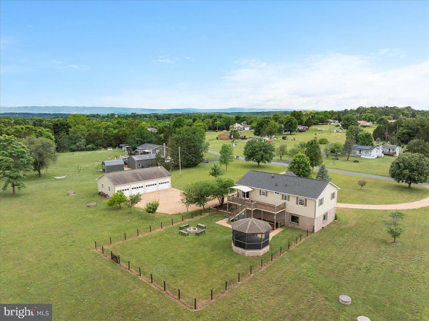 312 Southern Drive photo 51