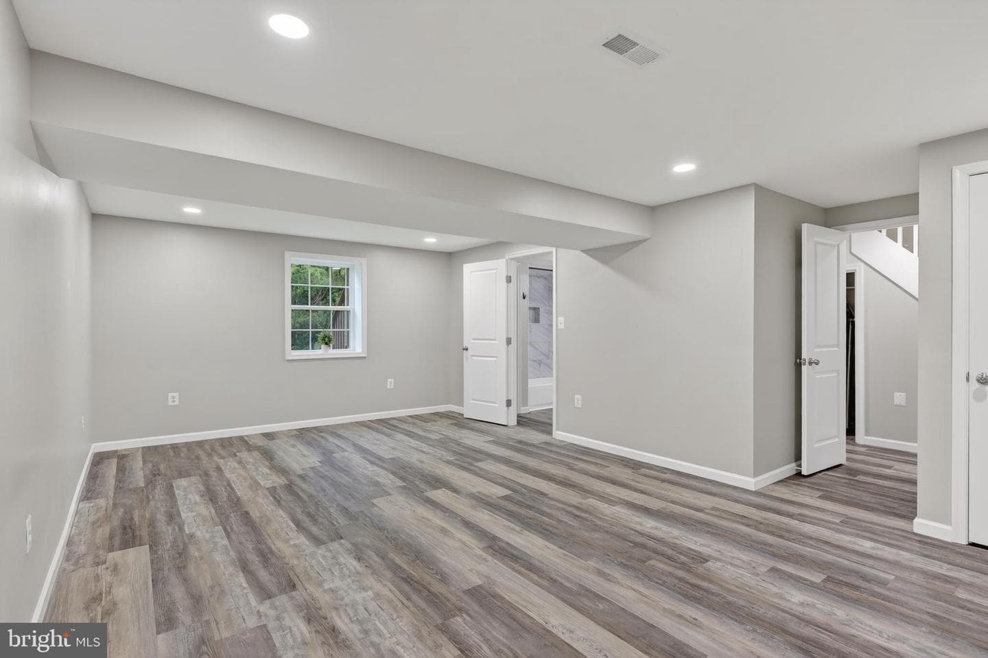 638 Apple Orchard Drive photo 32