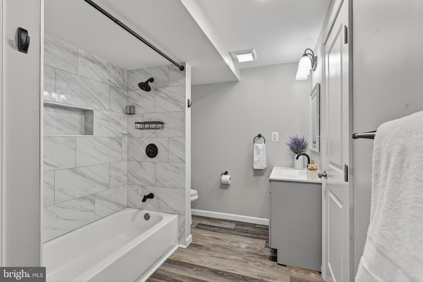 638 Apple Orchard Drive photo 33