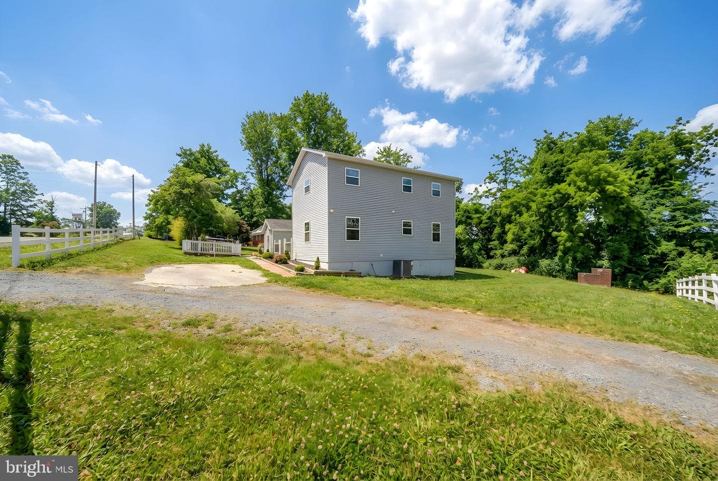 671 Pine Ridge Drive photo 17