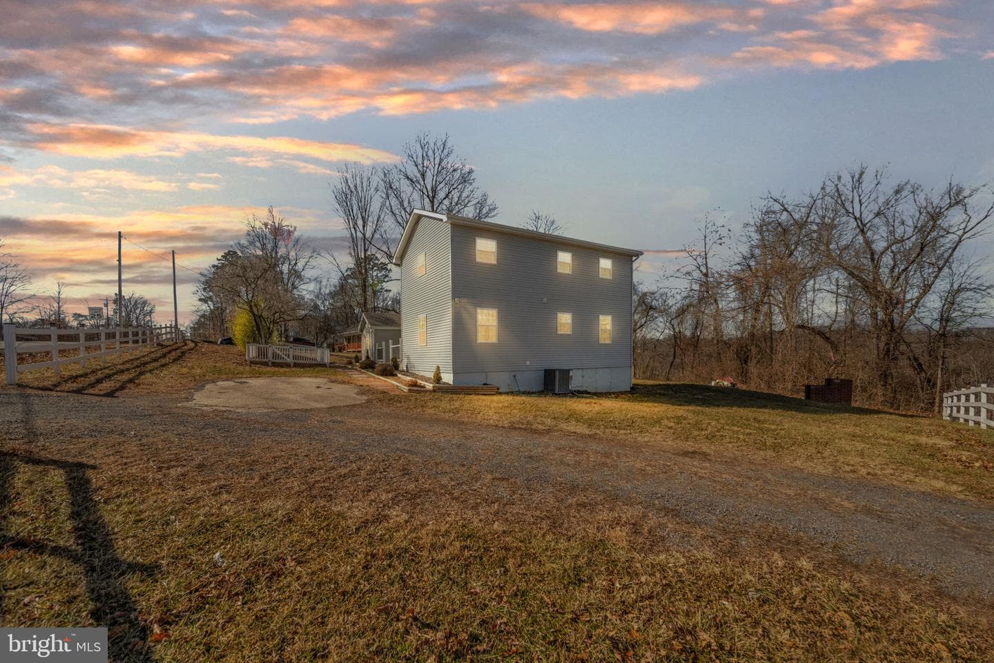 671 Pine Ridge Drive photo 25