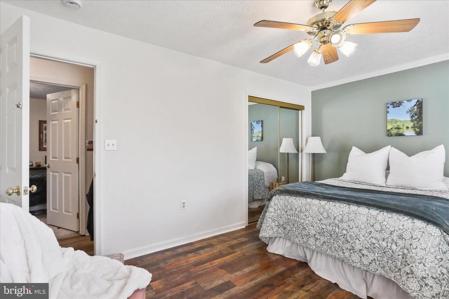 573 Lewis Street photo 23