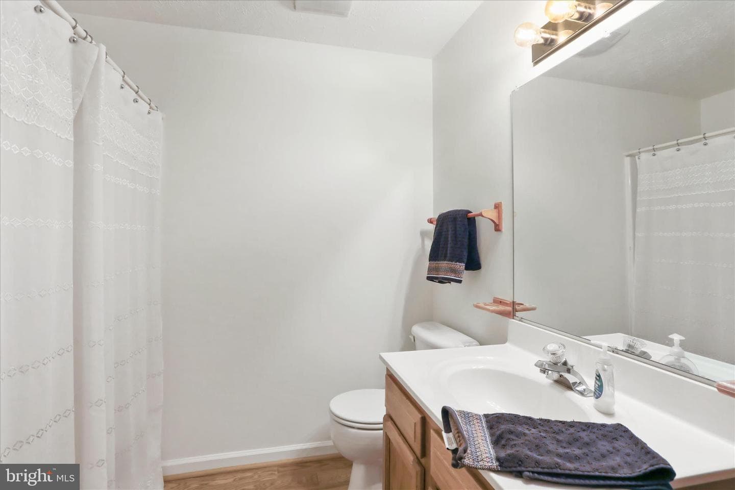 573 Lewis Street photo 31