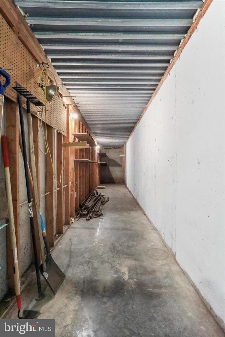 573 Lewis Street photo 34