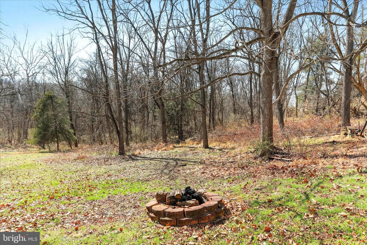 573 Lewis Street photo 38