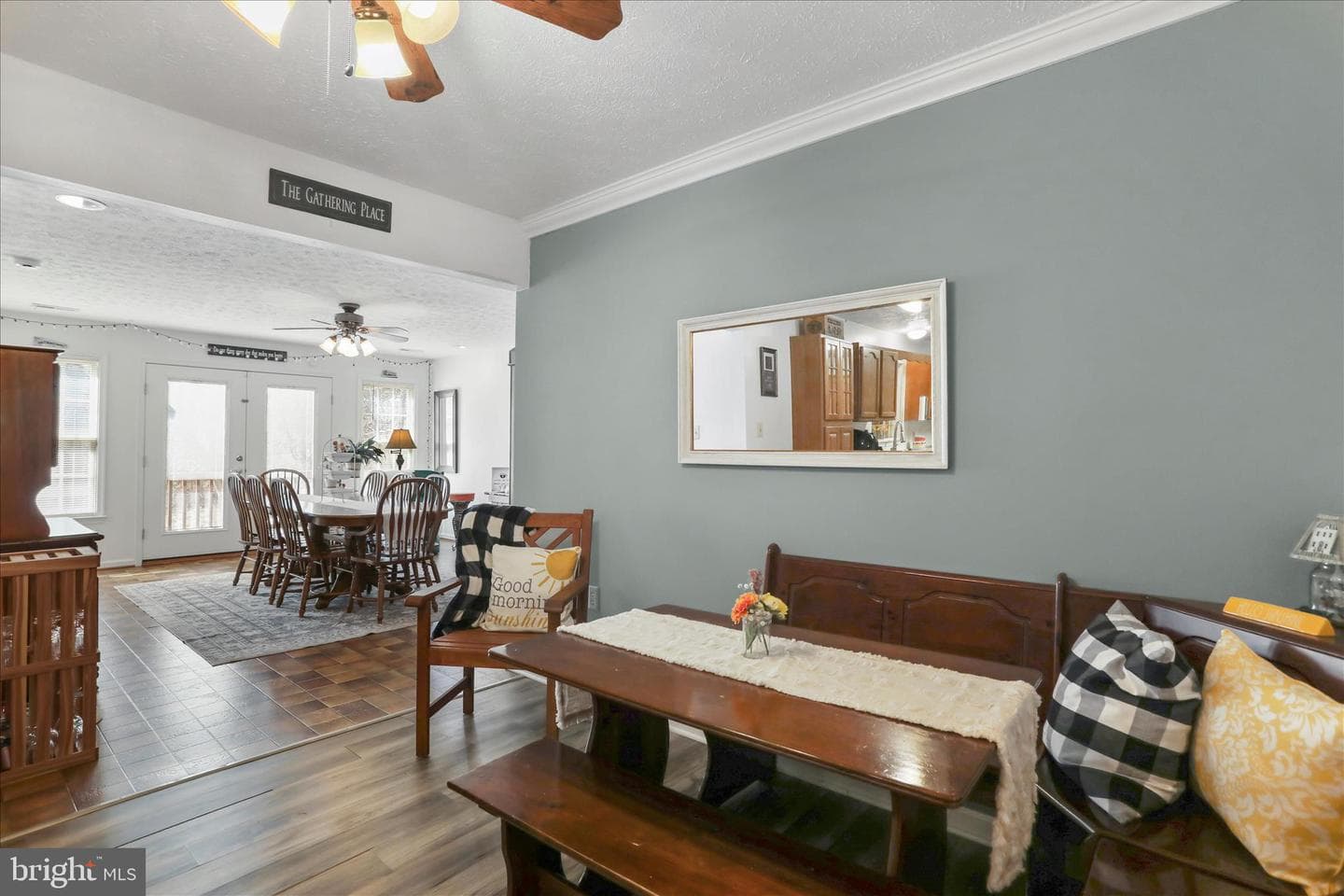 573 Lewis Street photo 4