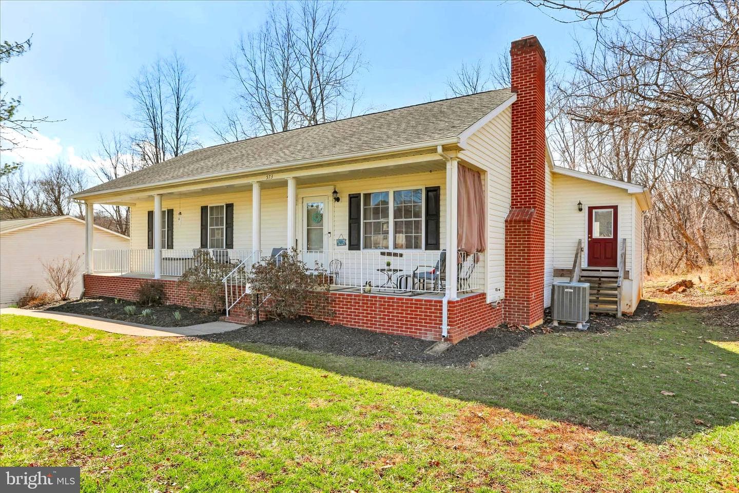 573 Lewis Street photo 42