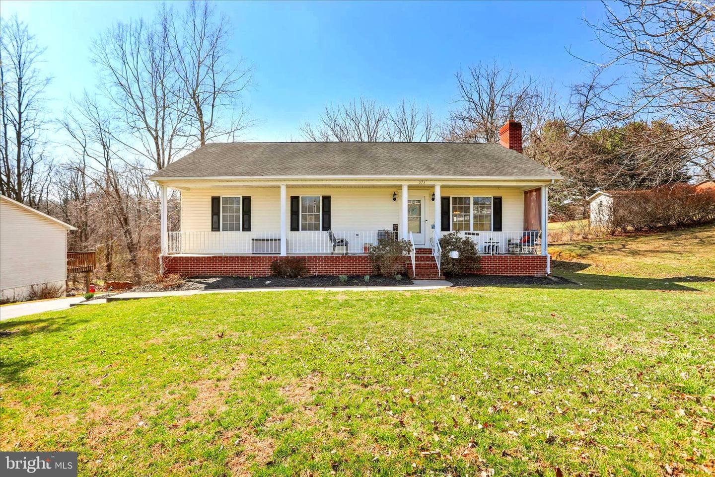 573 Lewis Street photo 43