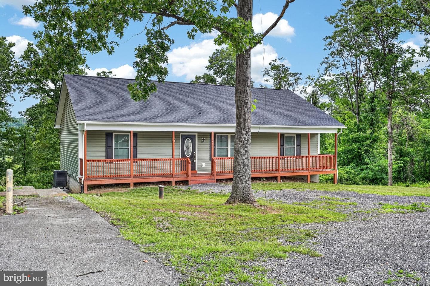 643 Pine Ridge Drive photo 3