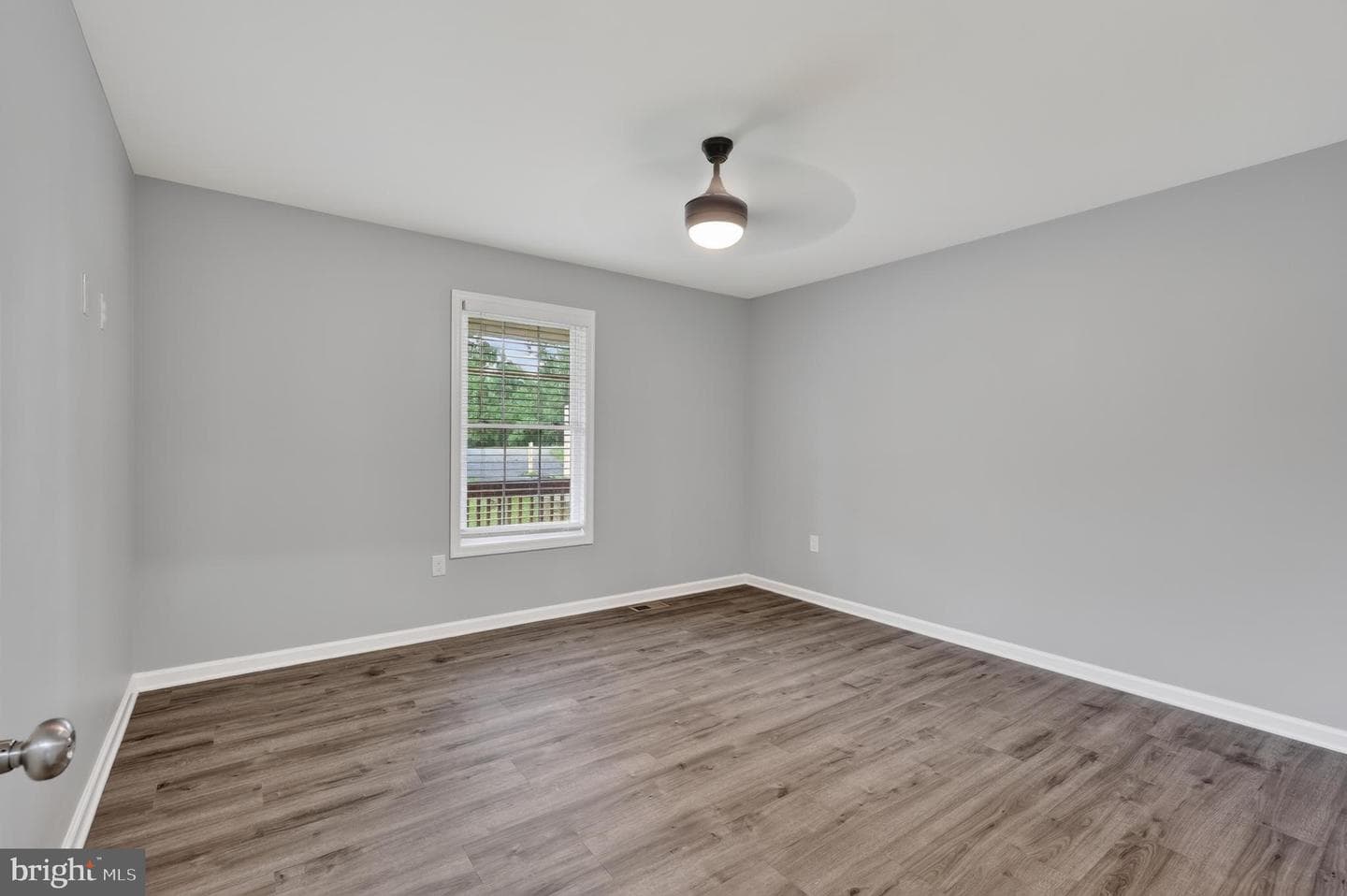 643 Pine Ridge Drive photo 30