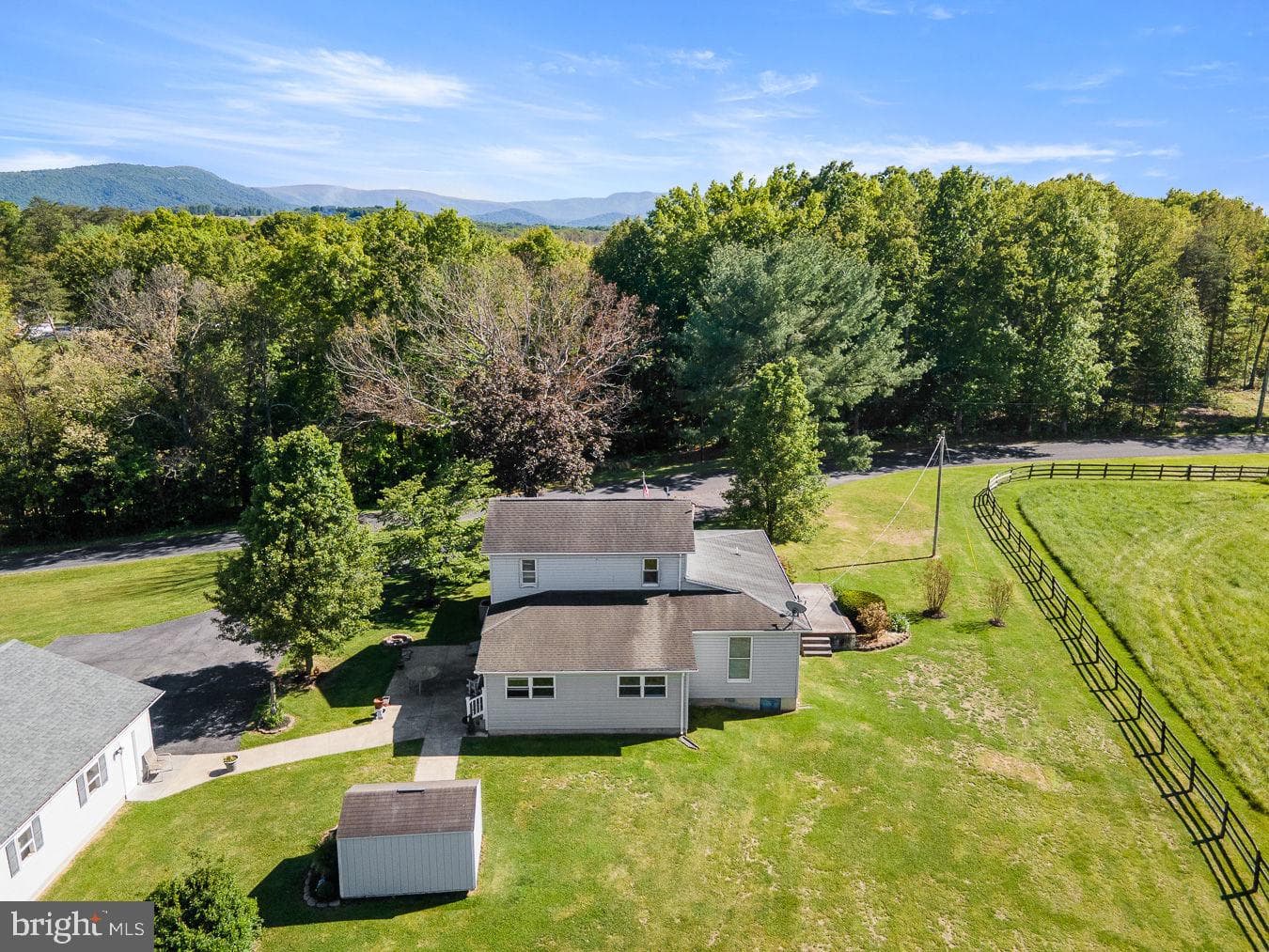 485 Esteppe Road photo 37