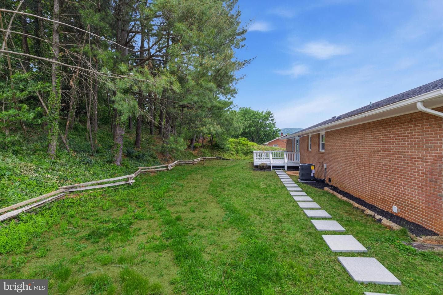 210 S Shenandoah Avenue photo 11