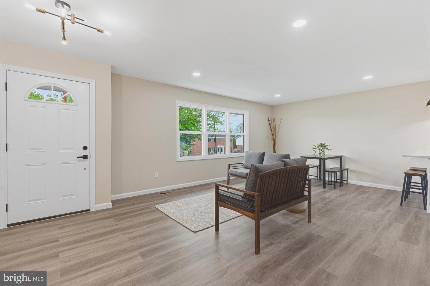 210 S Shenandoah Avenue photo 6