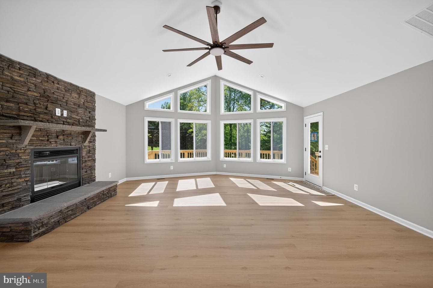 600 Highridge Road photo 18
