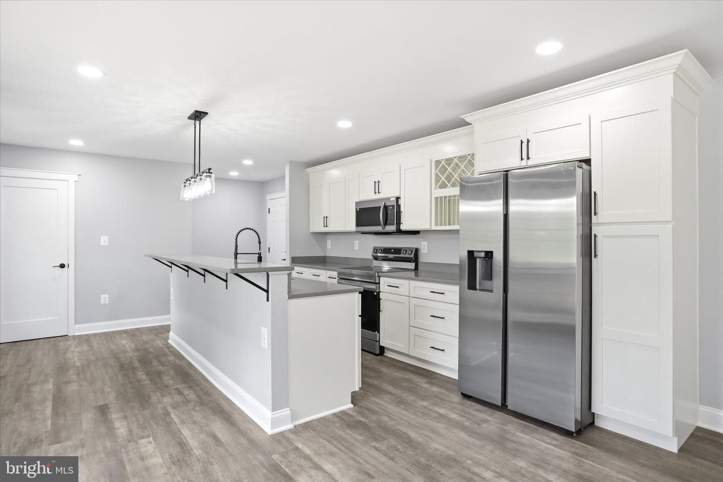 1357 N Royal Avenue photo 13