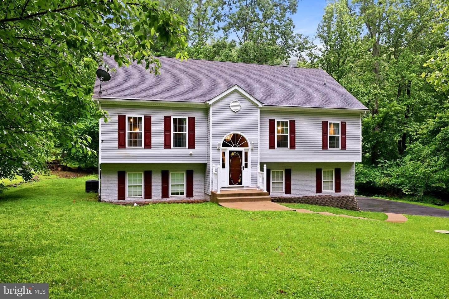 25 High Knob Court