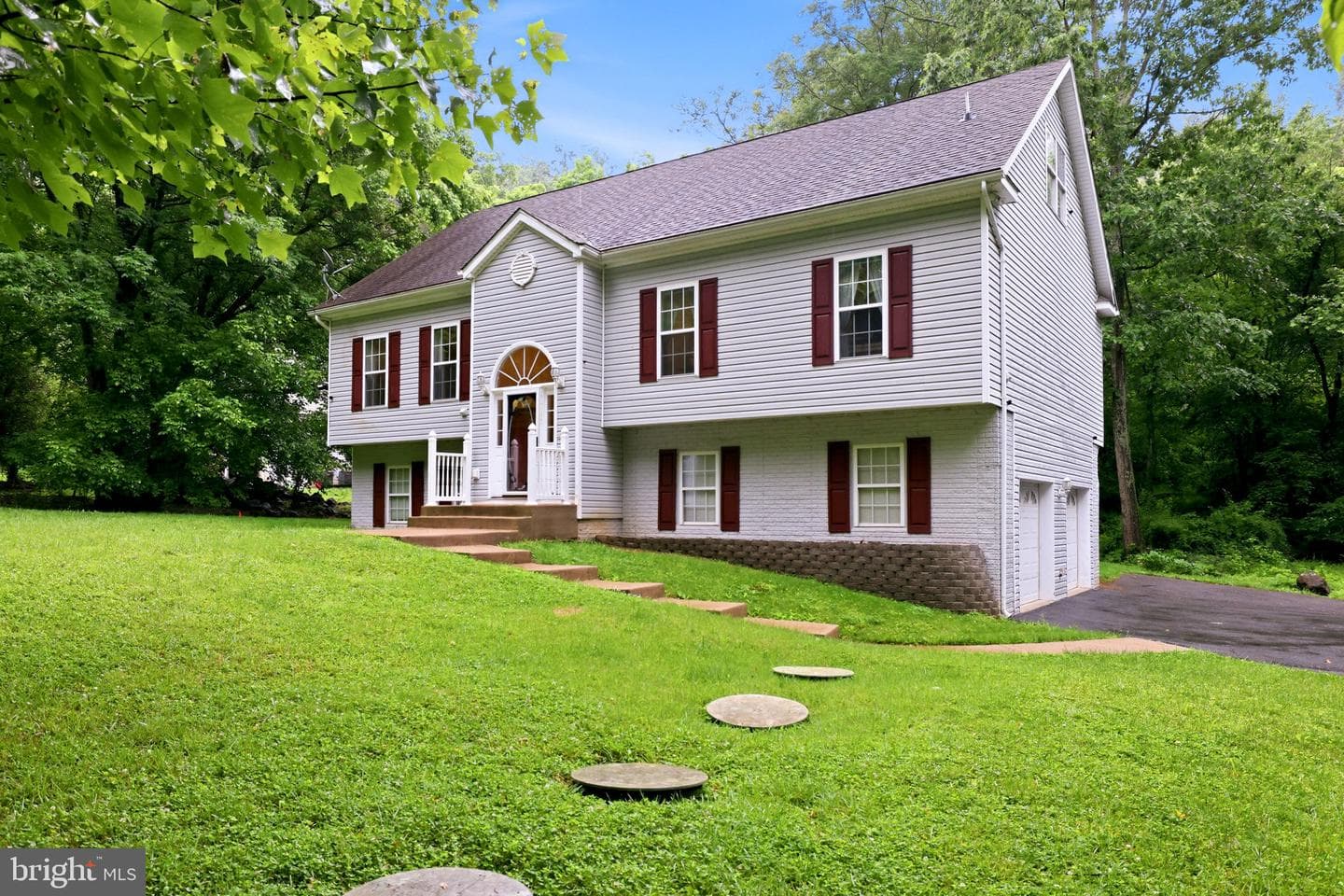 25 High Knob Court photo 3
