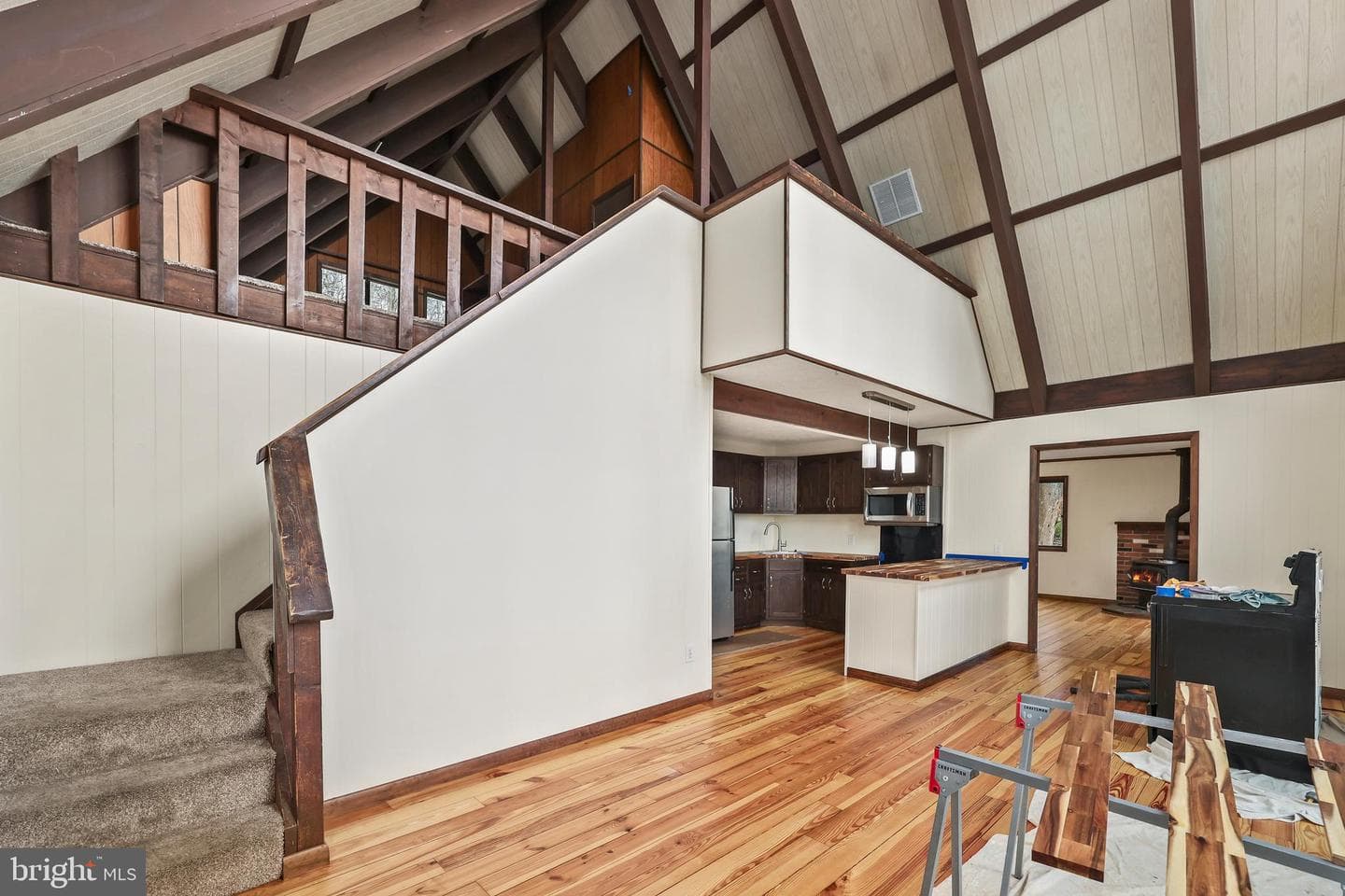 758 Club House Road photo 11
