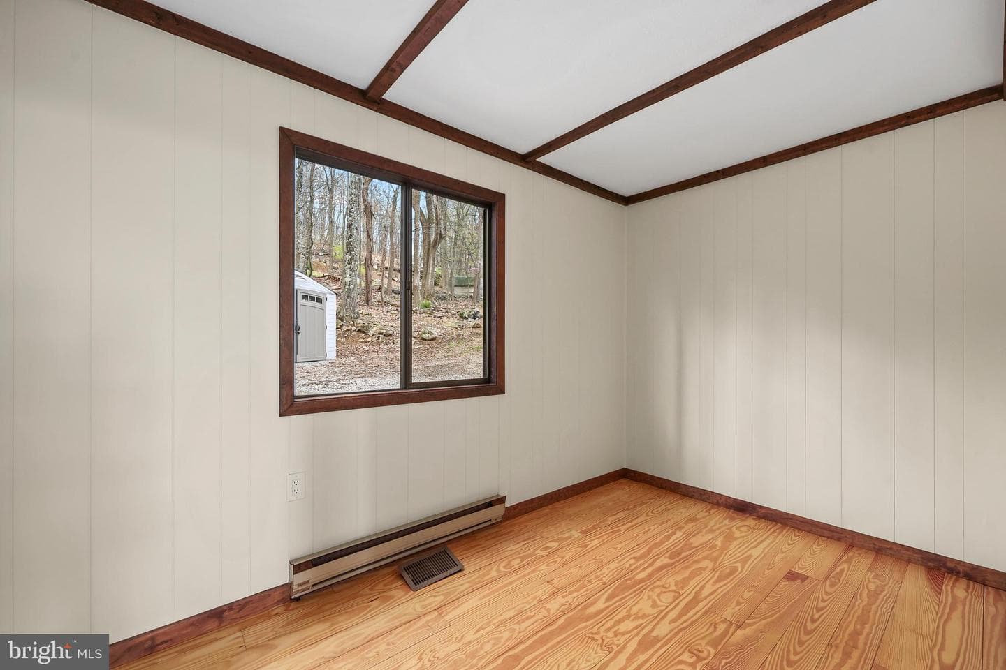 758 Club House Road photo 17