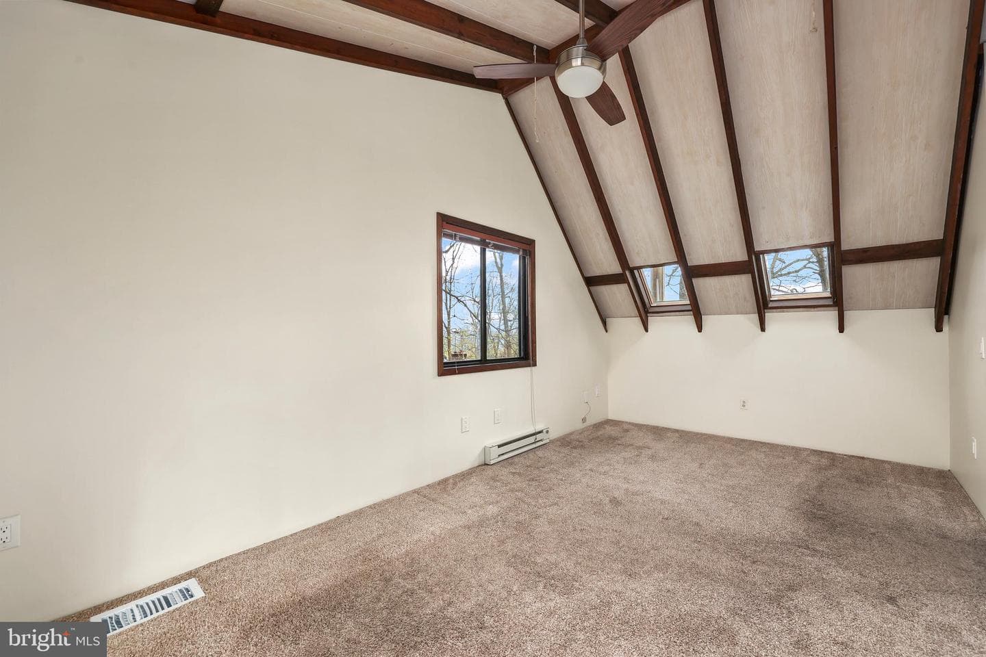 758 Club House Road photo 26