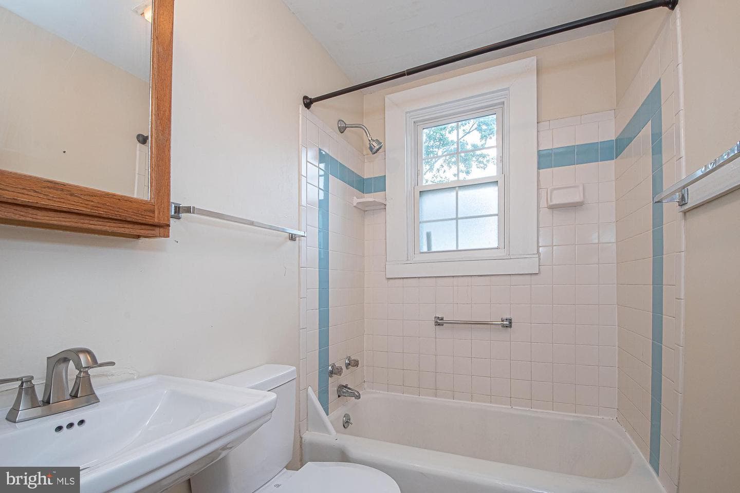 511 Happy Creek Road photo 26