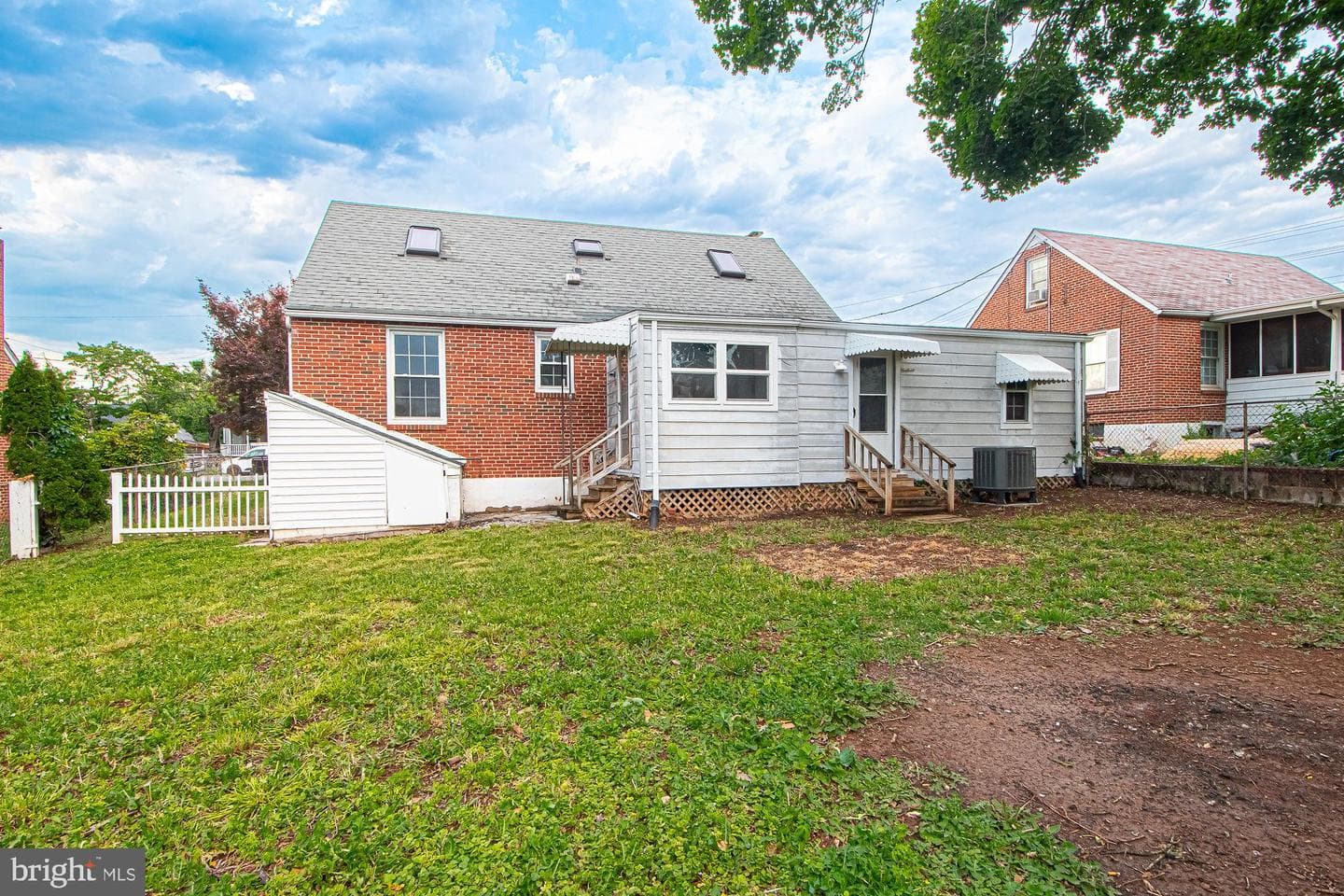 511 Happy Creek Road photo 4