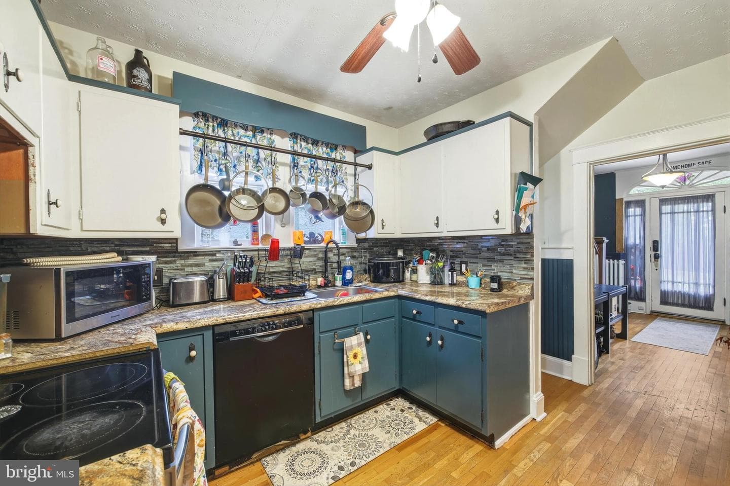 204 Grand Avenue photo 8