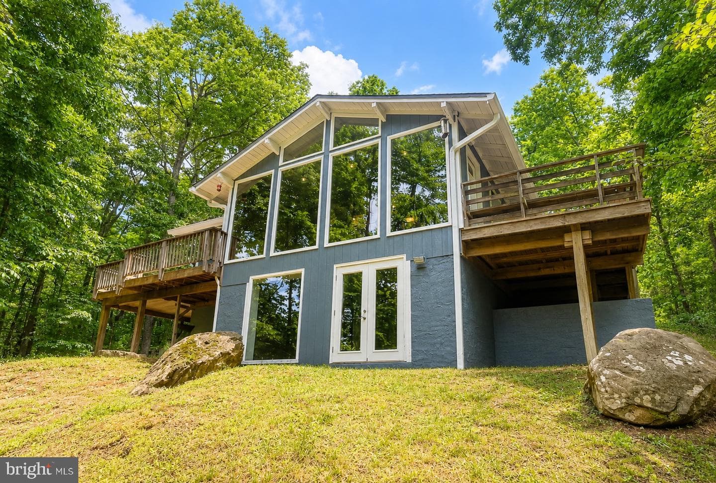 146 Trillium Trail Road, Linden