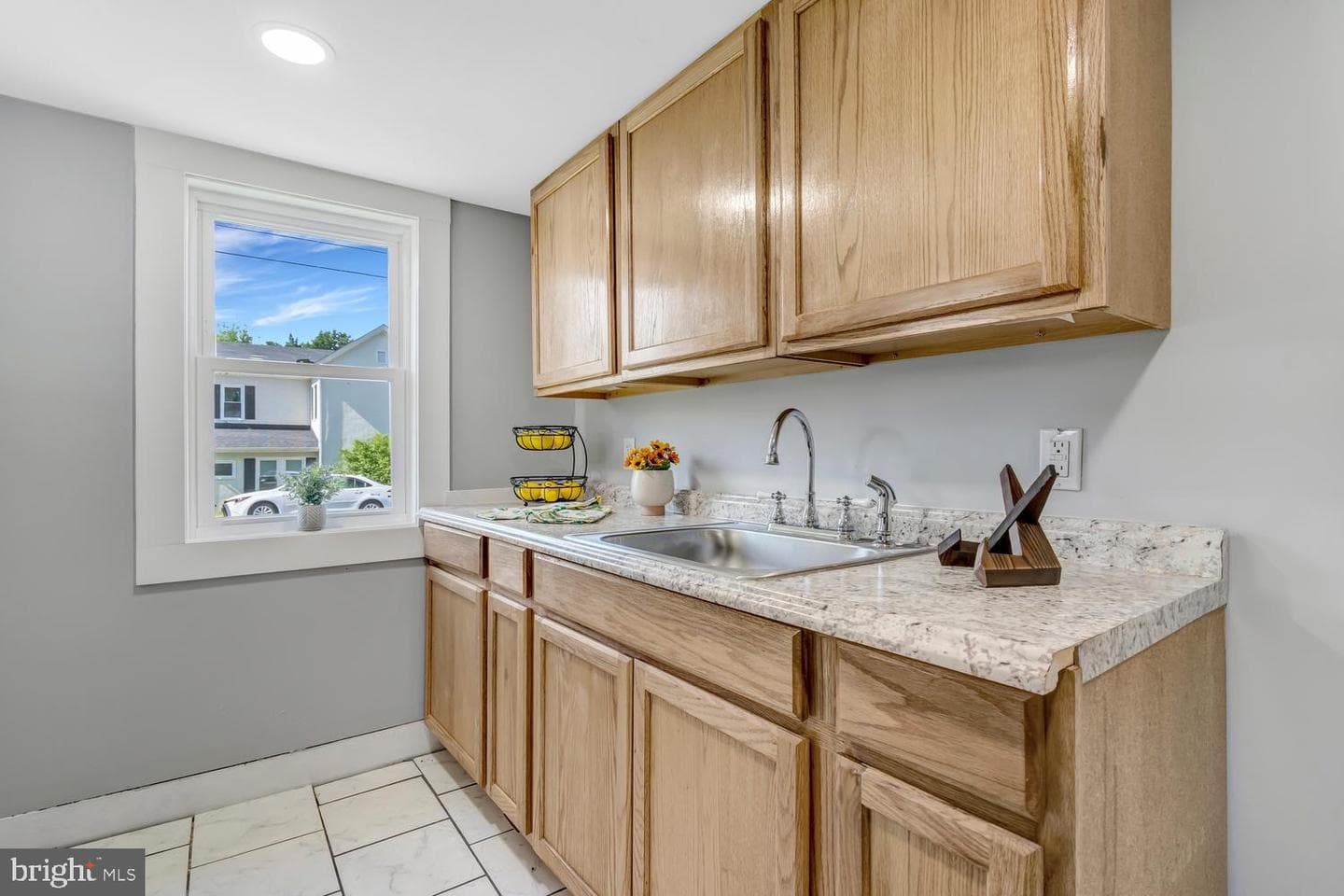 203 Lee Street photo 21