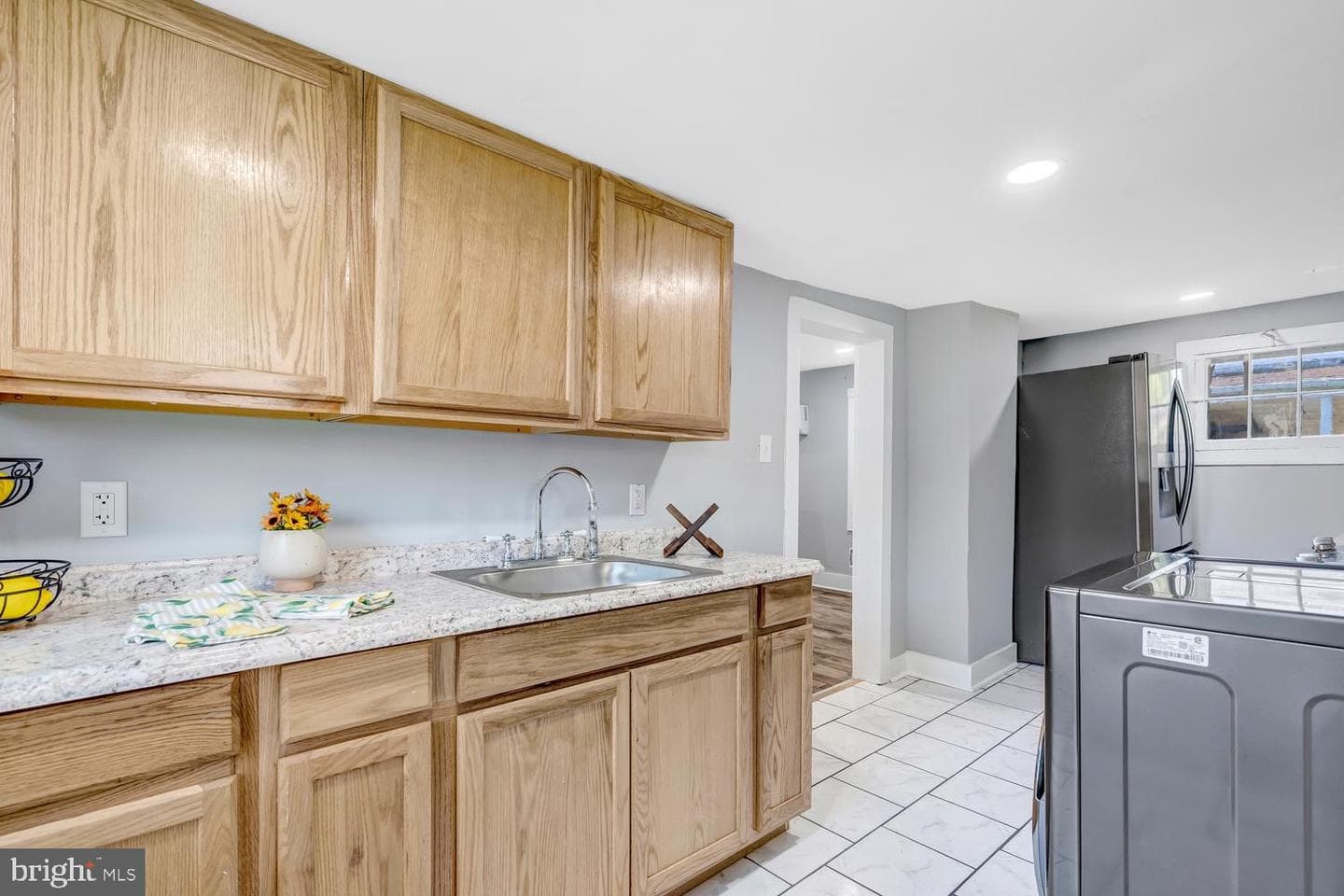203 Lee Street photo 22