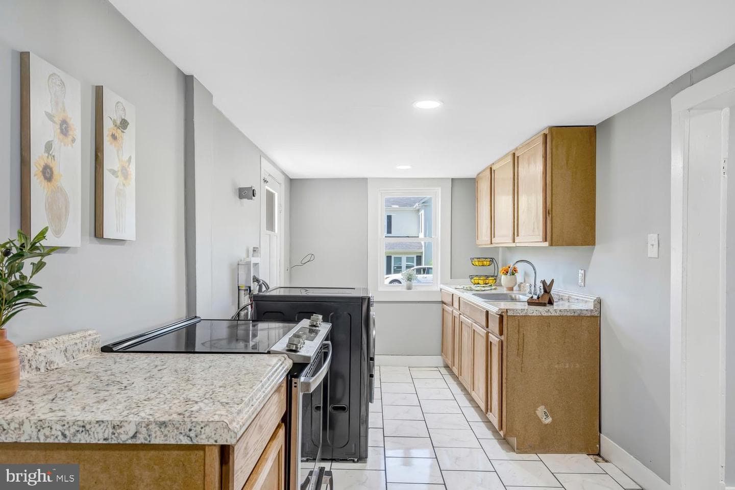 203 Lee Street photo 25