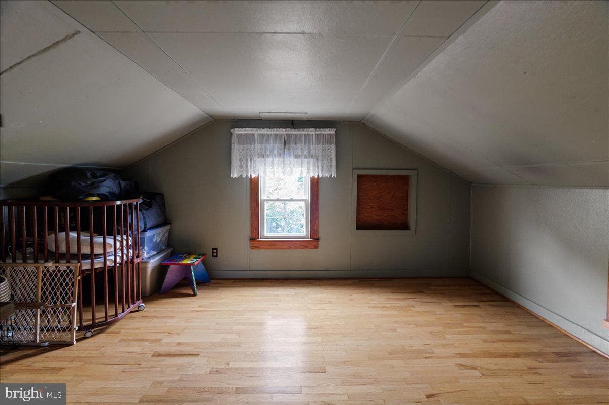 303 Lee Street photo 24