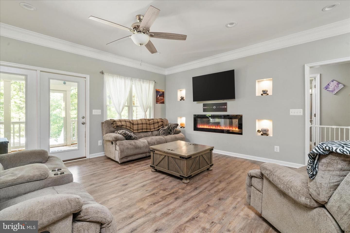 160 Camp David Ct photo 7