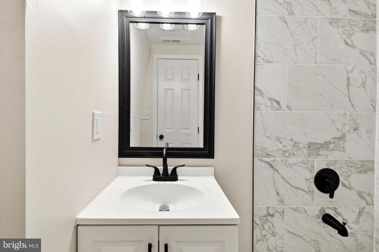 163 Apple Way photo 21
