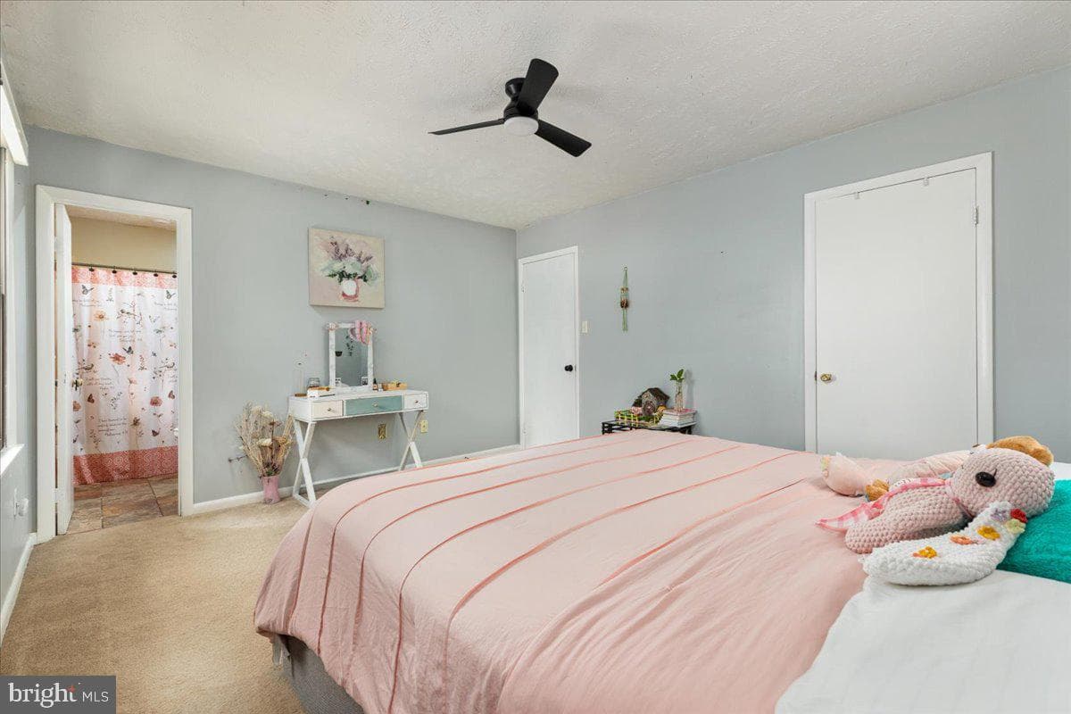 1475 Markham Street photo 15