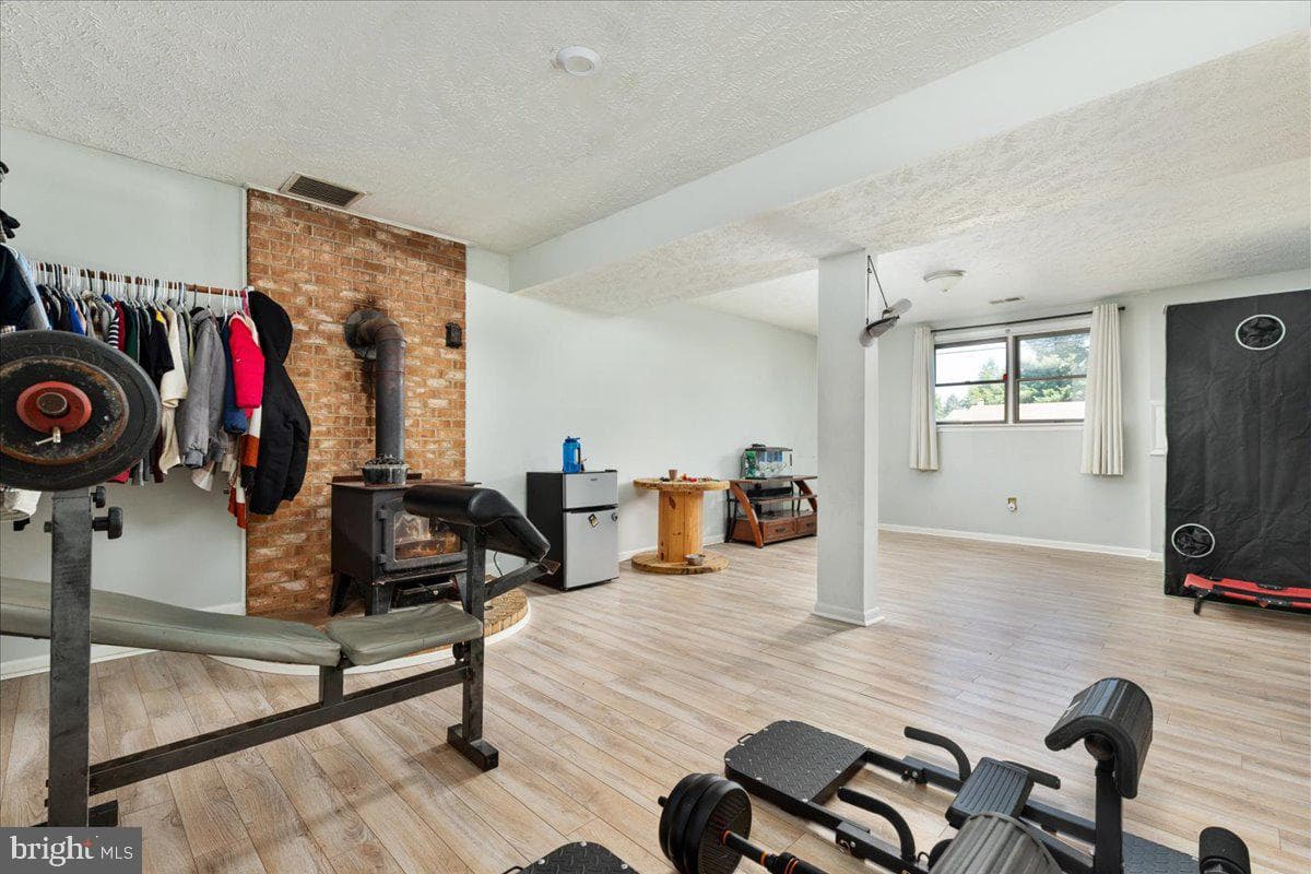 1475 Markham Street photo 23