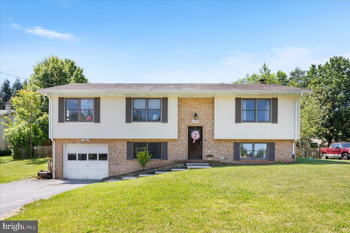 1475 Markham Street photo 31