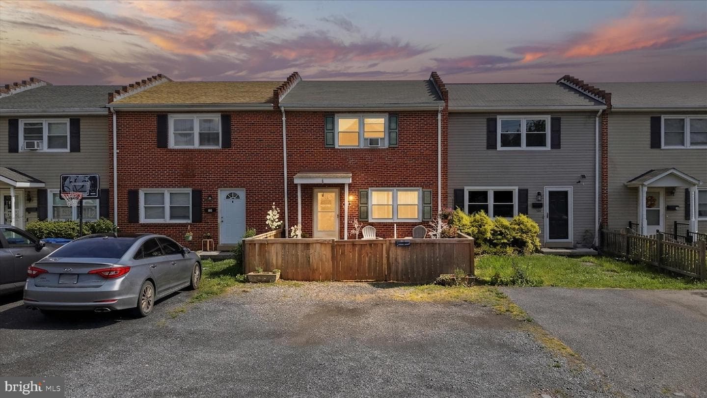 132 Scott Street photo 33