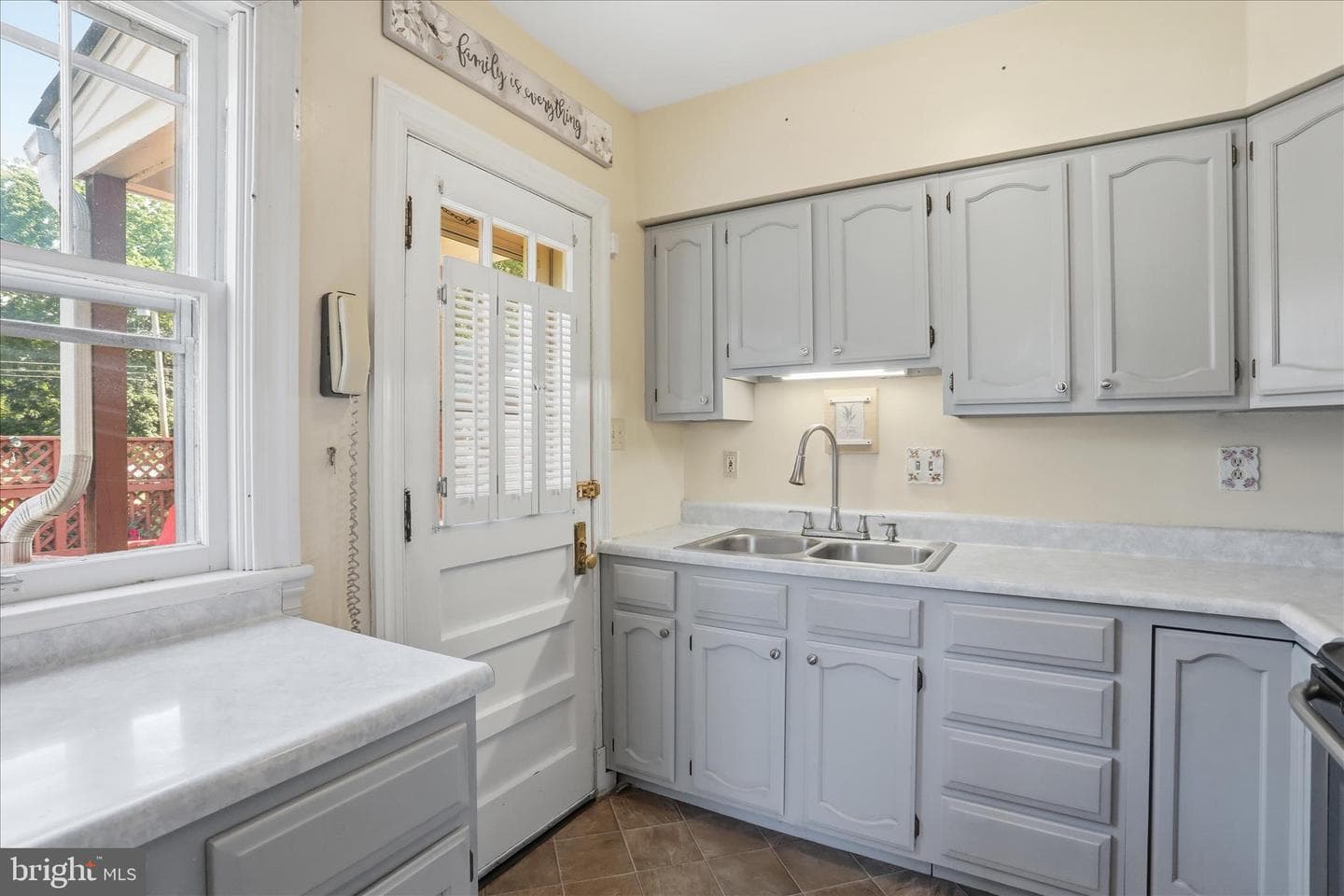 605 Stockton Road photo 22