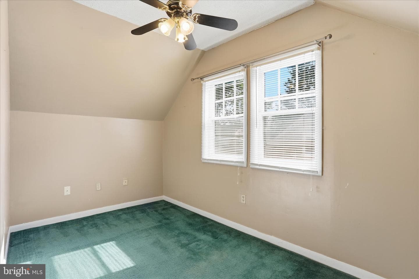 605 Stockton Road photo 34