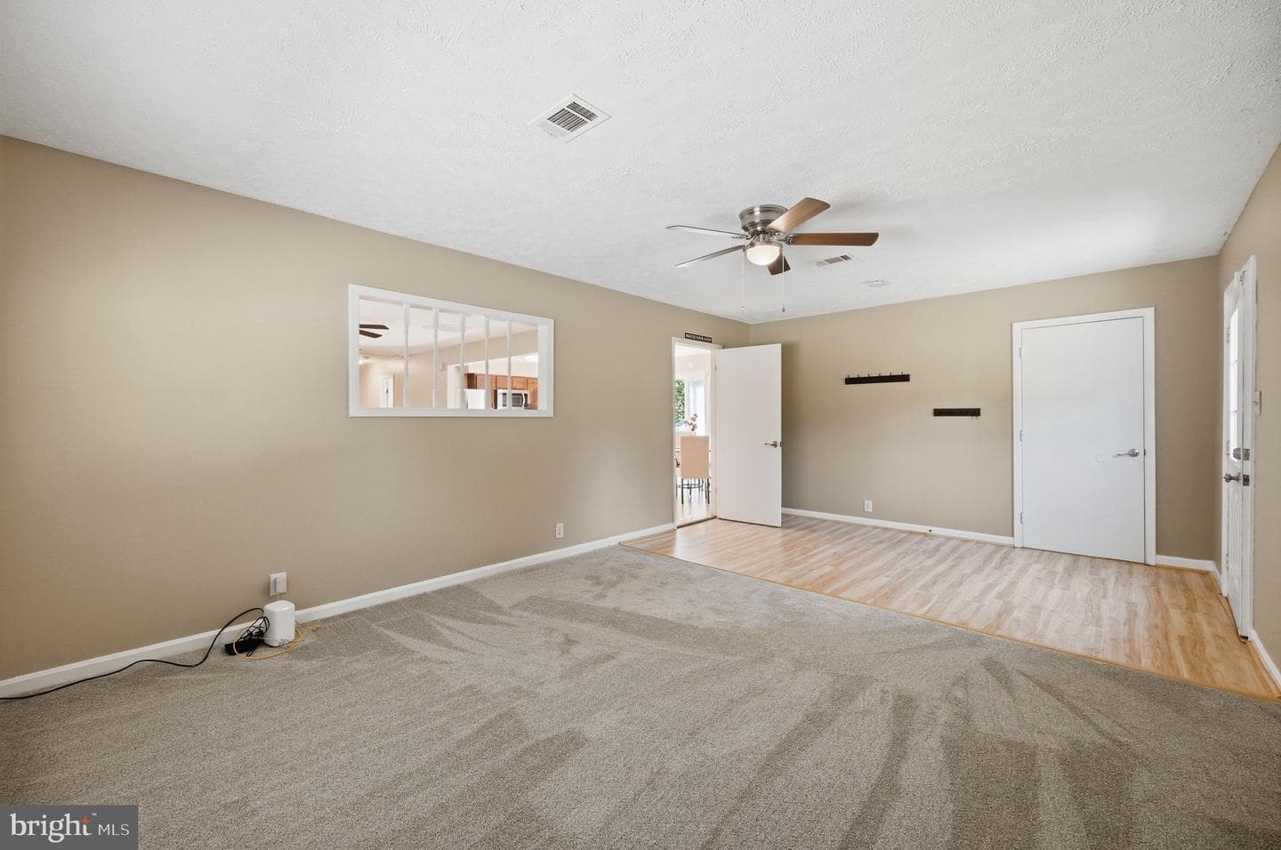 686 Rollason Drive photo 20