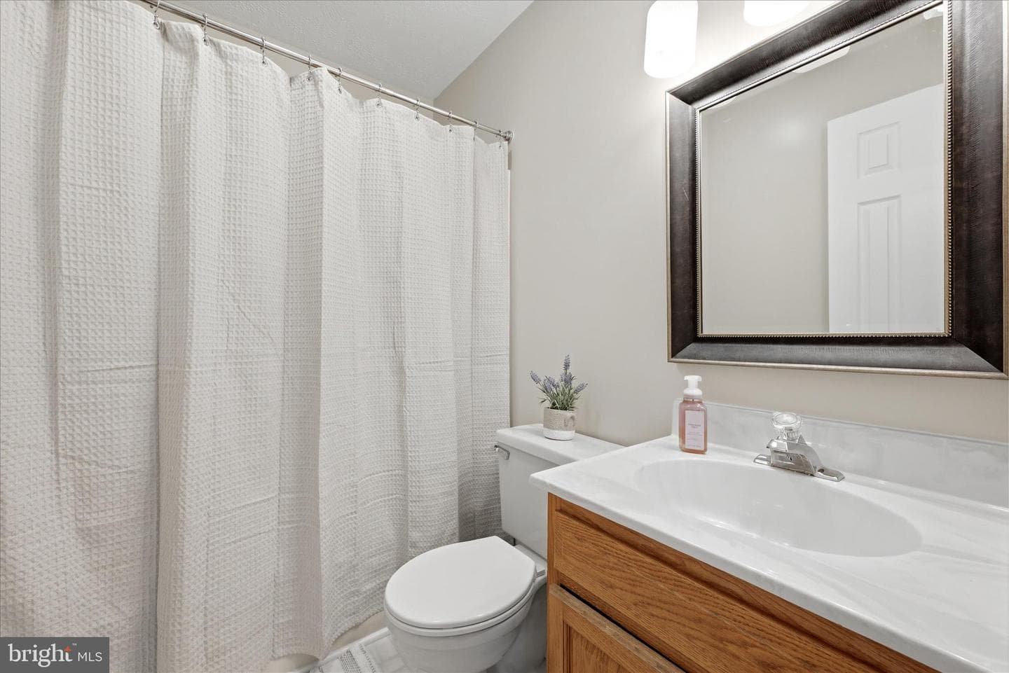 389 W Duck St photo 10