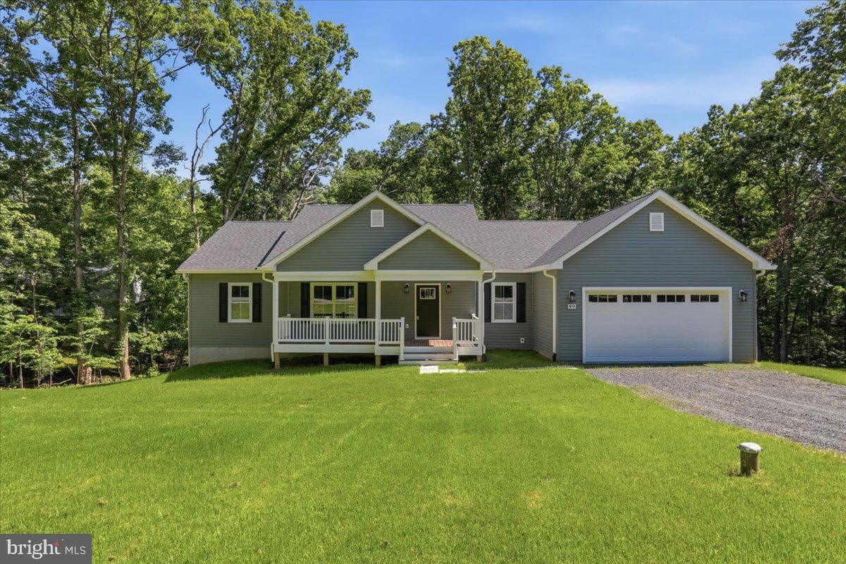 99 Lakeside Dr, Front Royal