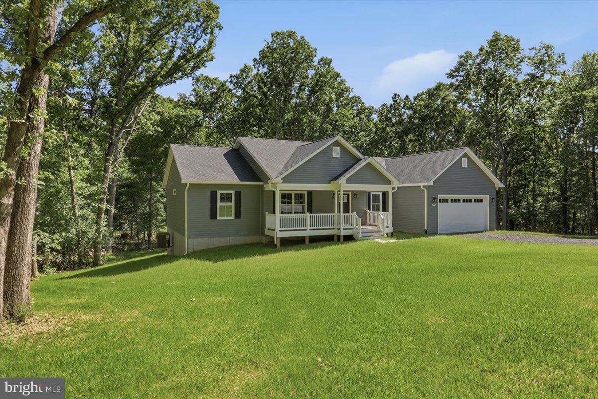 99 Lakeside Dr, Front Royal