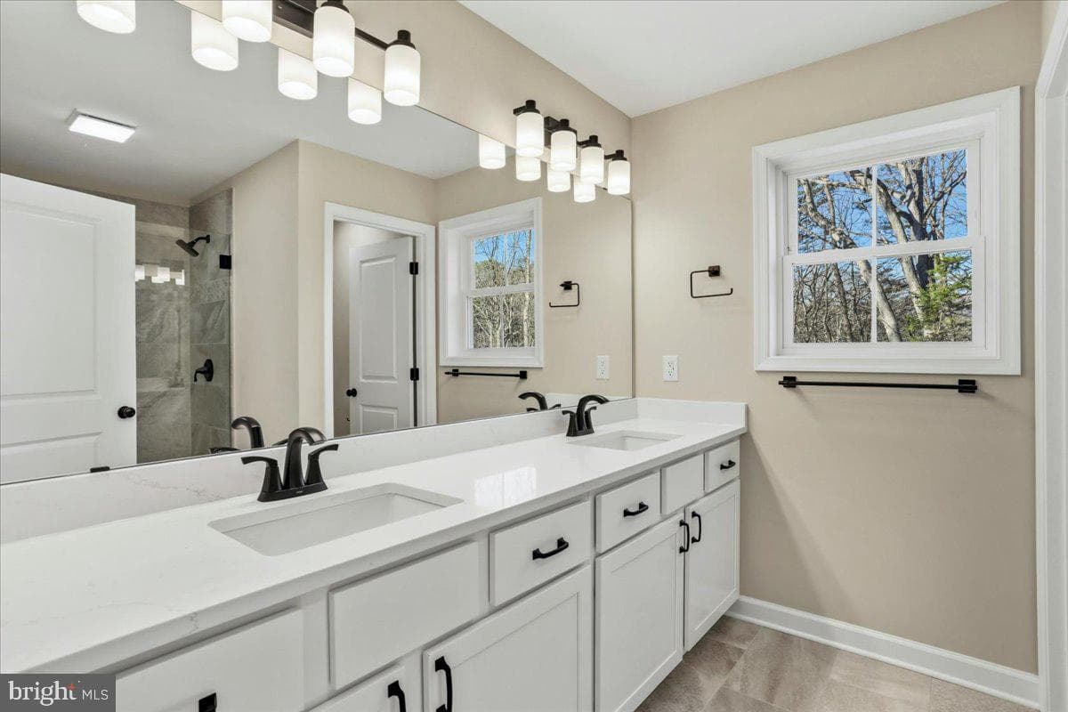 99 Lakeside Dr photo 29