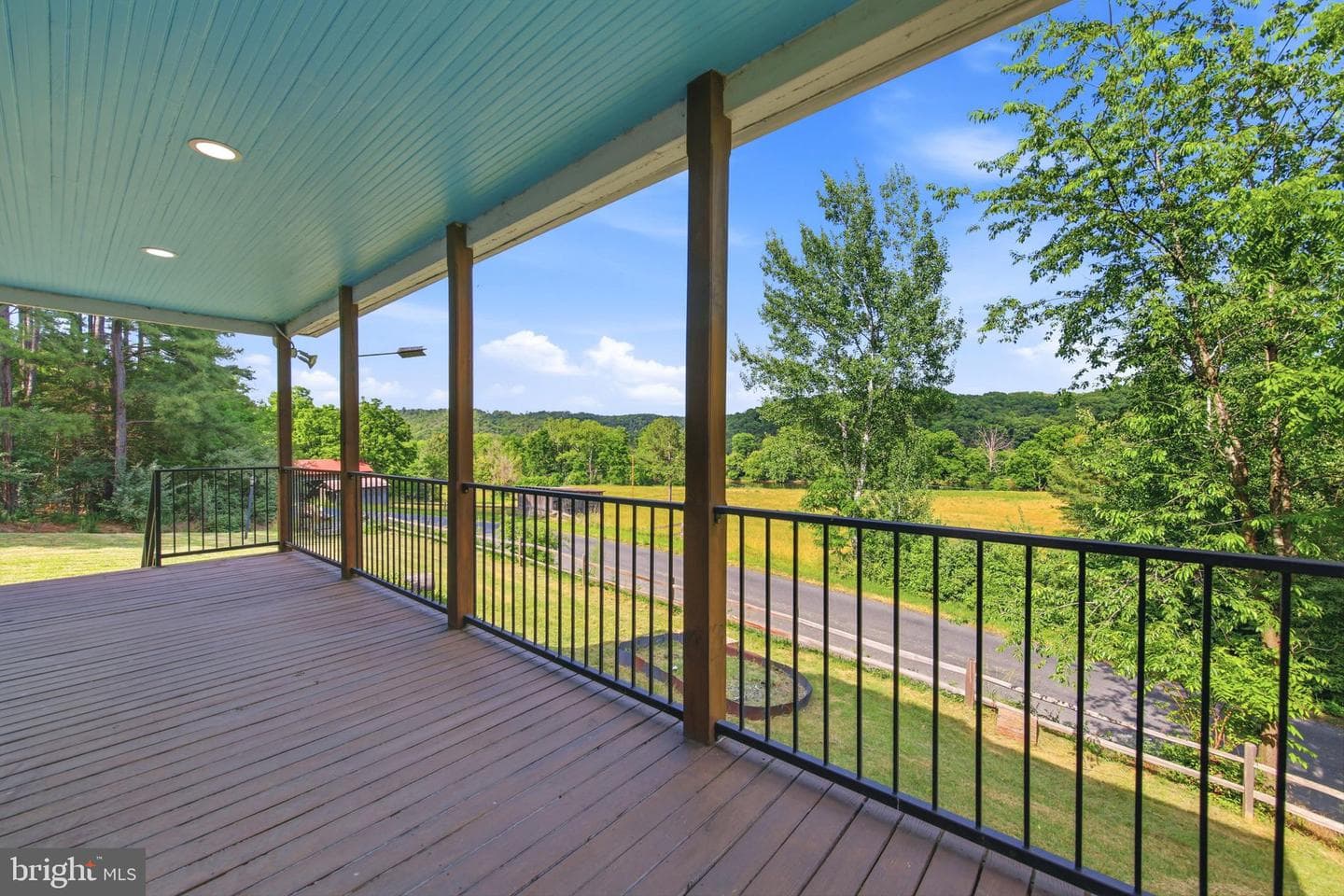 527 Panhandle Road photo 9
