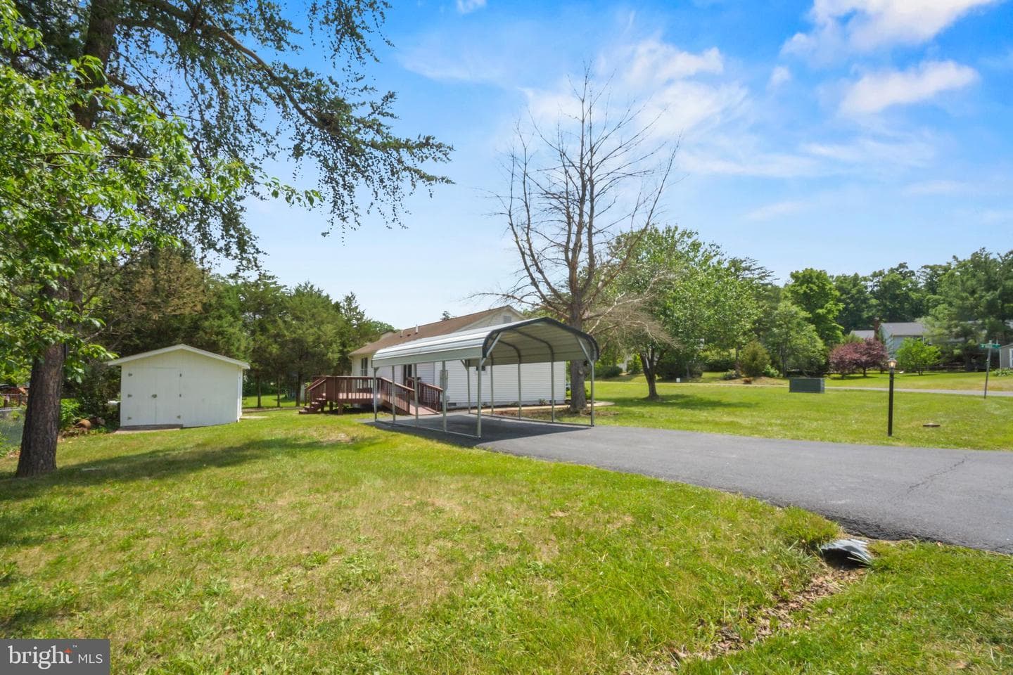 516 W Duck Street photo 19
